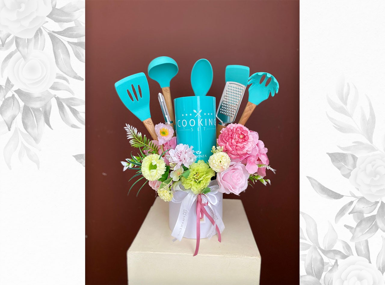 2025 HAMPERS FLORIST COOKING SET TOSCA